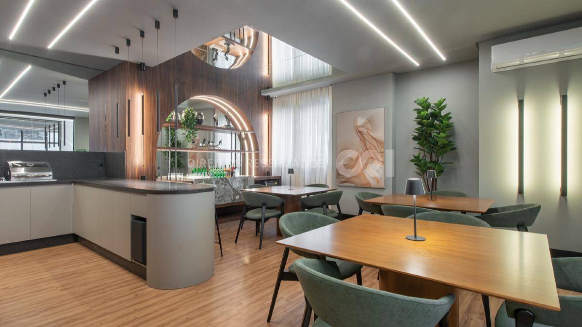 Apartamento 164m² com 4 Suítes no Edifício Imperia Del Mare na Meia Praia em Itapema