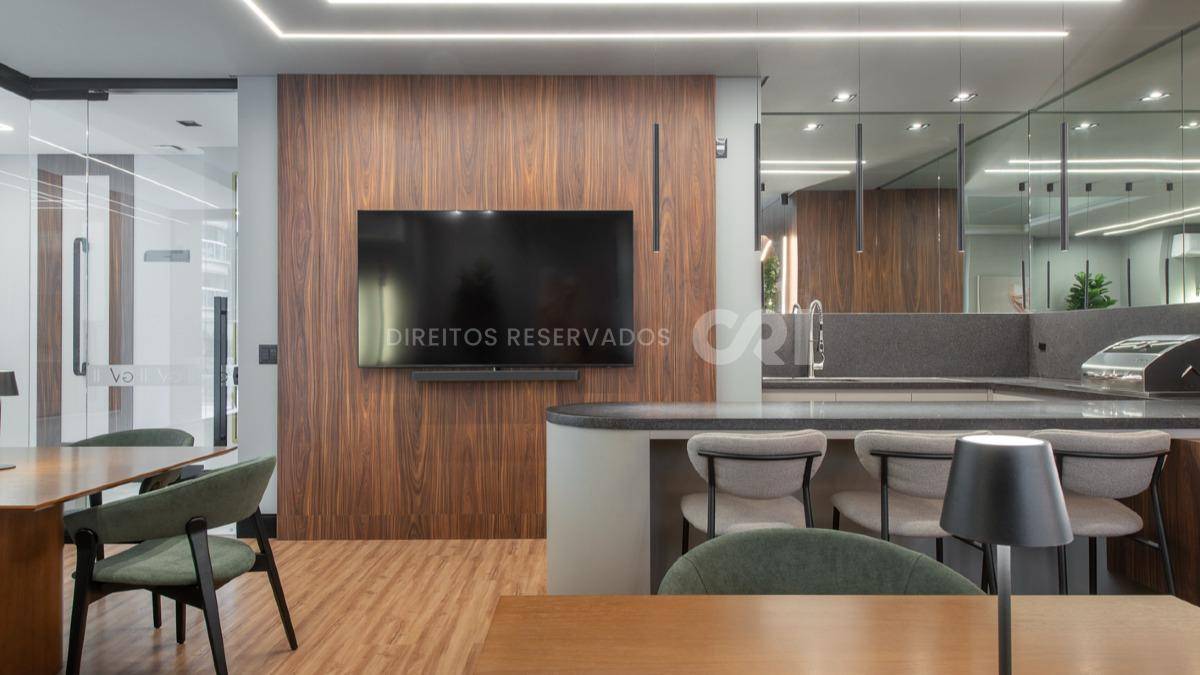 Apartamento no Edifício Impéria Del Mare com 03 suítes na Meia Praia em Itapema