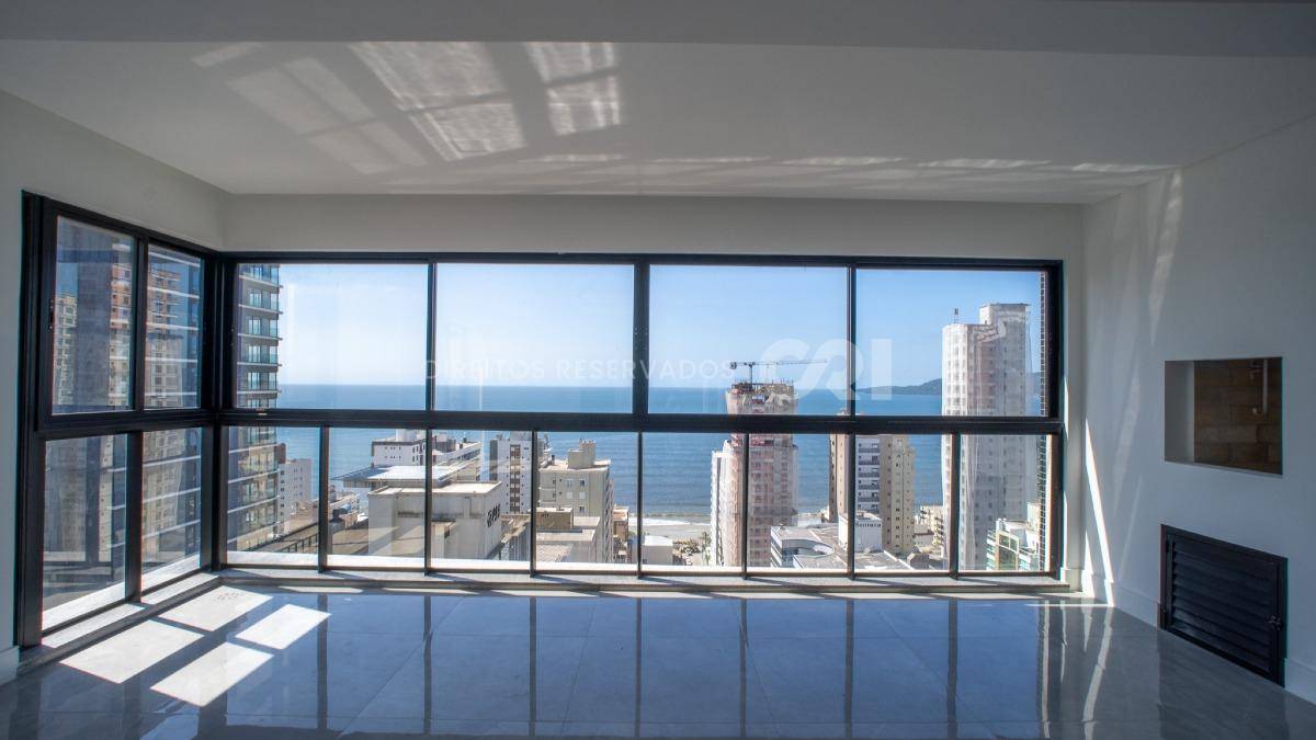 Apartamento à venda com 3 suítes no Shard Tower em Itapema