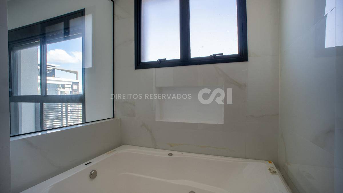 Apartamento à venda com 3 suítes no Shard Tower em Itapema