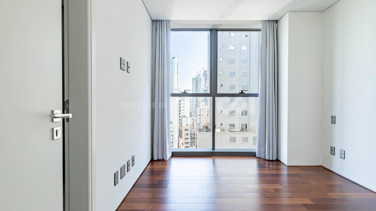 Apartamento com 4 Suítes no Copenhagen na Barra Sul, Balneário Camboriú