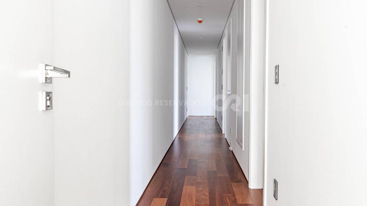 Apartamento com 4 Suítes no Copenhagen na Barra Sul, Balneário Camboriú