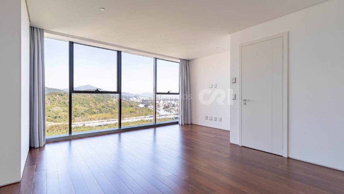 Apartamento com 4 Suítes no Copenhagen na Barra Sul, Balneário Camboriú