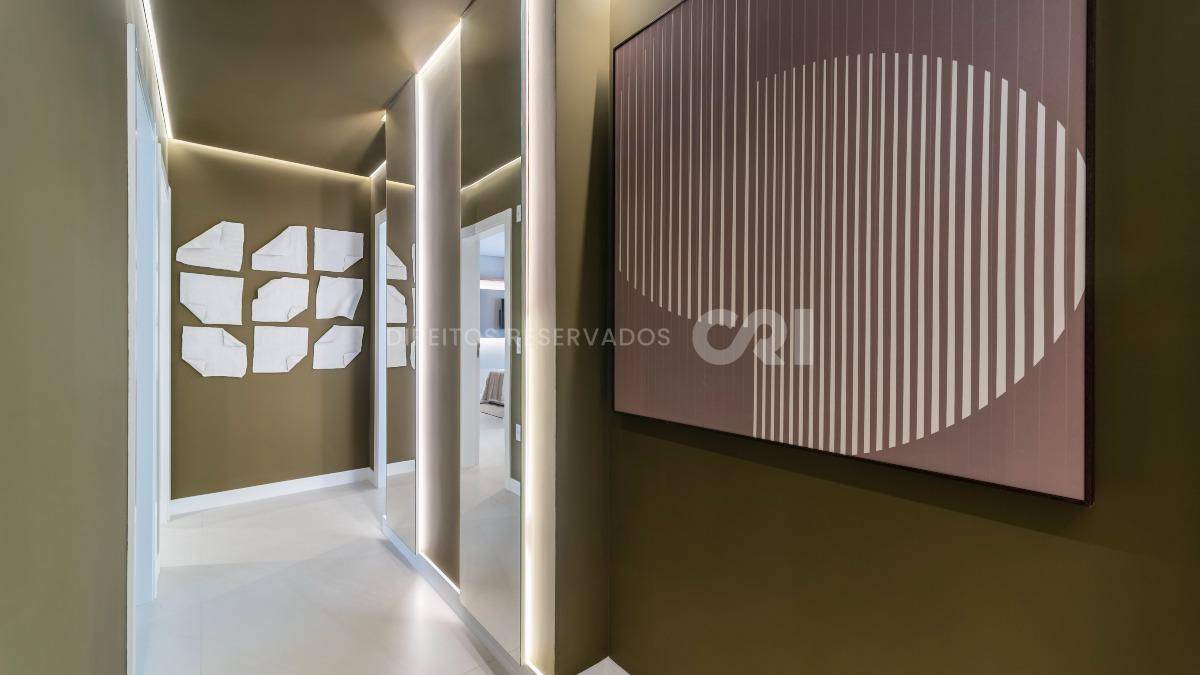 Apartamento Mobiliado com 4 Suítes no Las Salinas no Centro de Balneário Camboriú