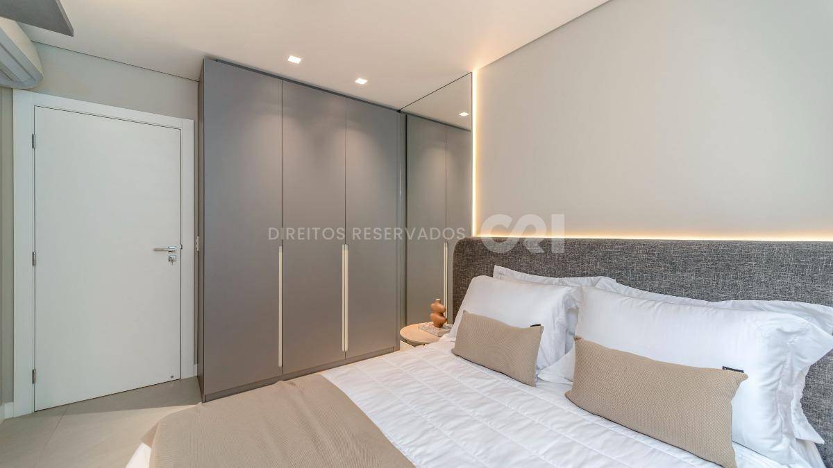 Apartamento Mobiliado com 4 Suítes no Las Salinas no Centro de Balneário Camboriú