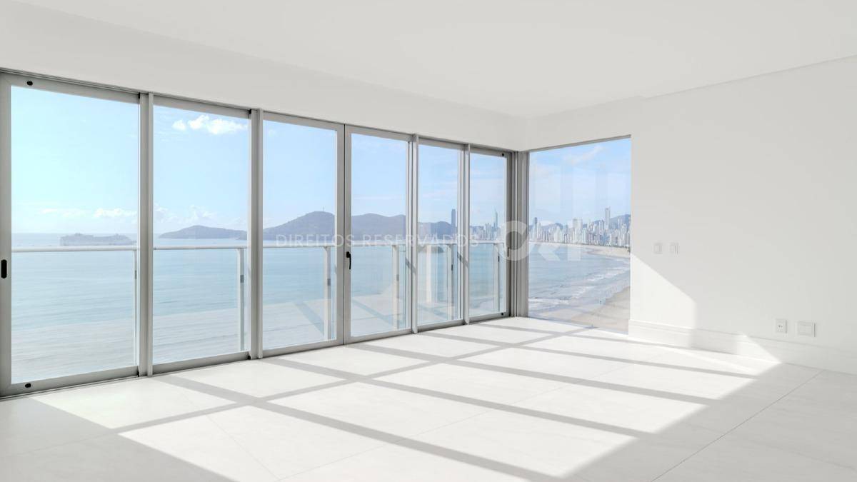 Apartamento com 4 Suítes no Edifício Splendido no Centro em Balneário Camboriú
