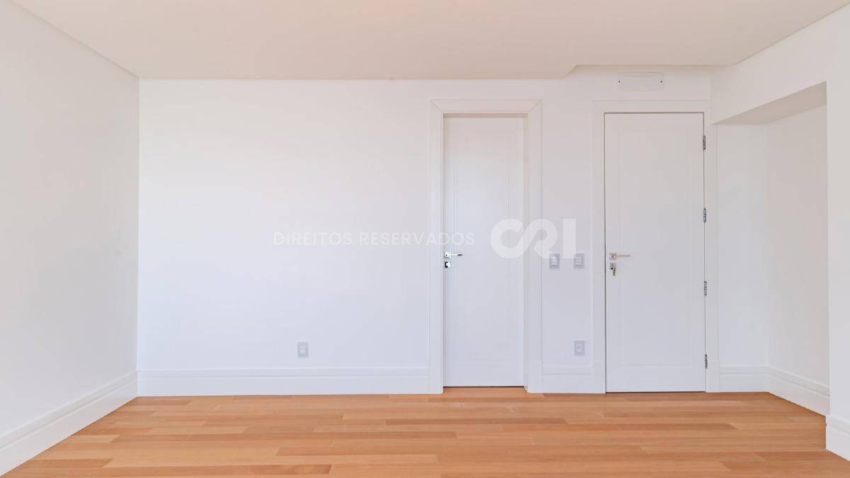 Apartamento com 4 Suítes no Edifício Splendido no Centro em Balneário Camboriú