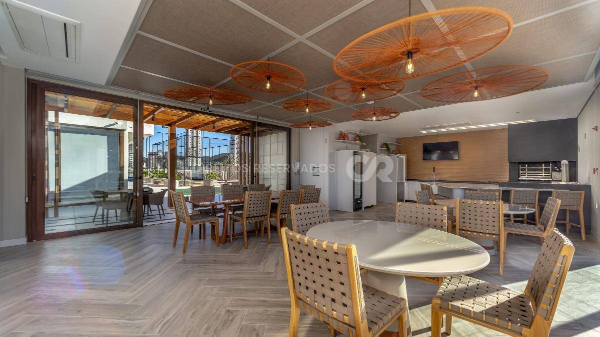 Apartamento 110m² com 3 Dormitórios no Edifício Torres da Brava na Praia Brava, Itajaí