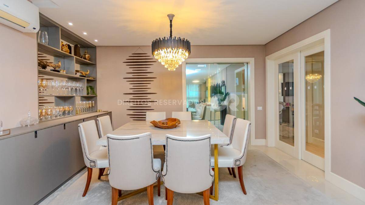 Apartamento com 3 Suítes no Brava Home Resort na Praia Brava em Itajaí