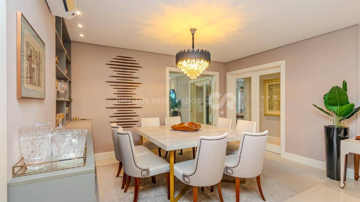 Apartamento com 3 Suítes no Brava Home Resort na Praia Brava em Itajaí