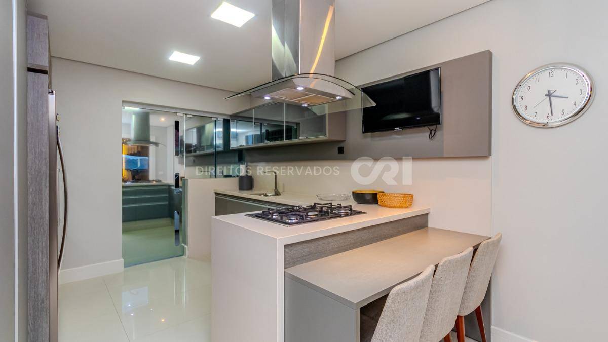 Apartamento com 3 Suítes no Brava Home Resort na Praia Brava em Itajaí