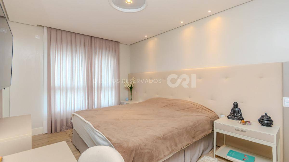 Apartamento com 3 Suítes no Brava Home Resort na Praia Brava em Itajaí