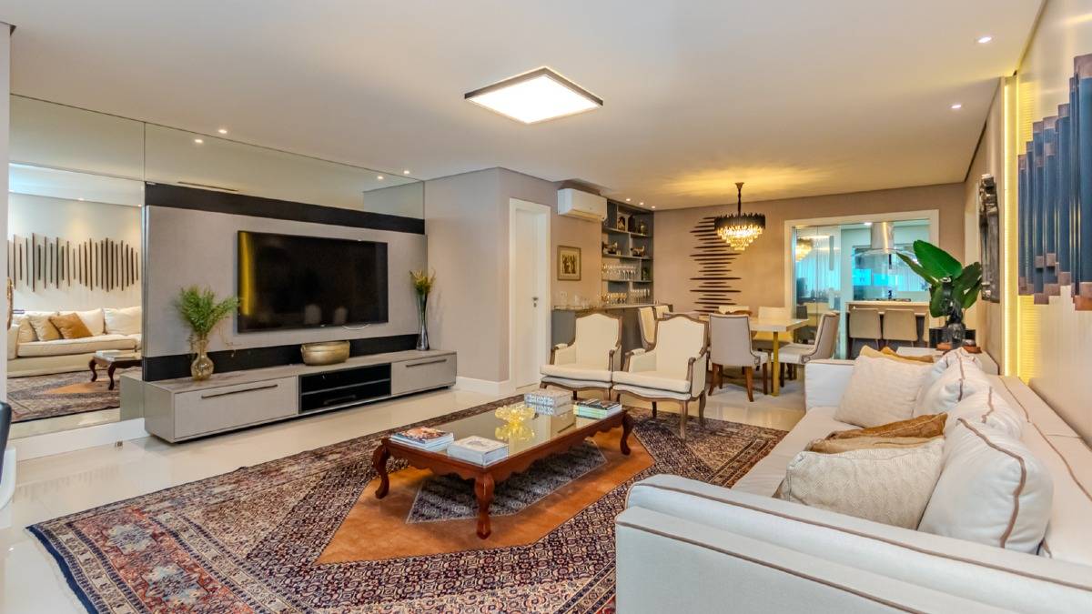 Apartamento com 3 Suítes no Brava Home Resort na Praia Brava em Itajaí