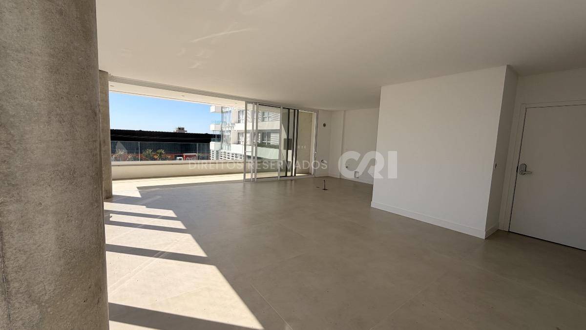 Apartamento com 3 Suítes no Riva Praia Brava em Itajaí