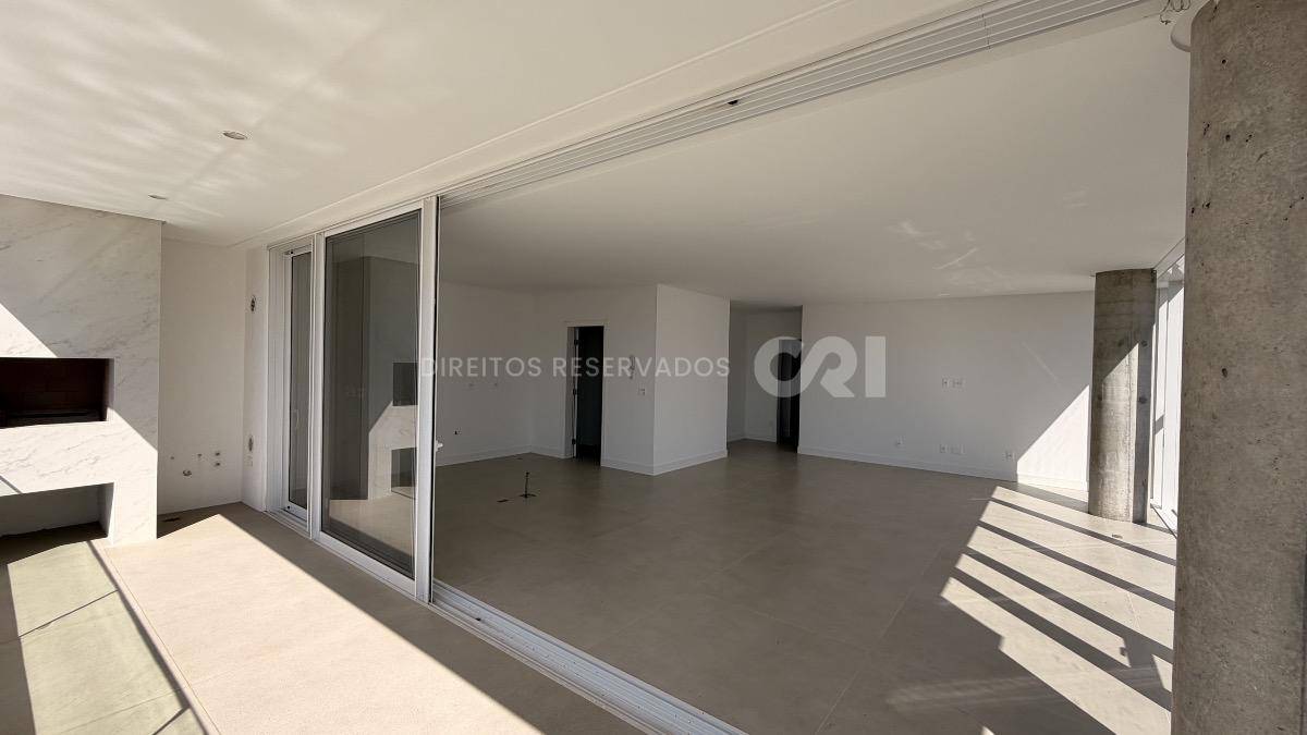 Apartamento com 3 Suítes no Riva Praia Brava em Itajaí