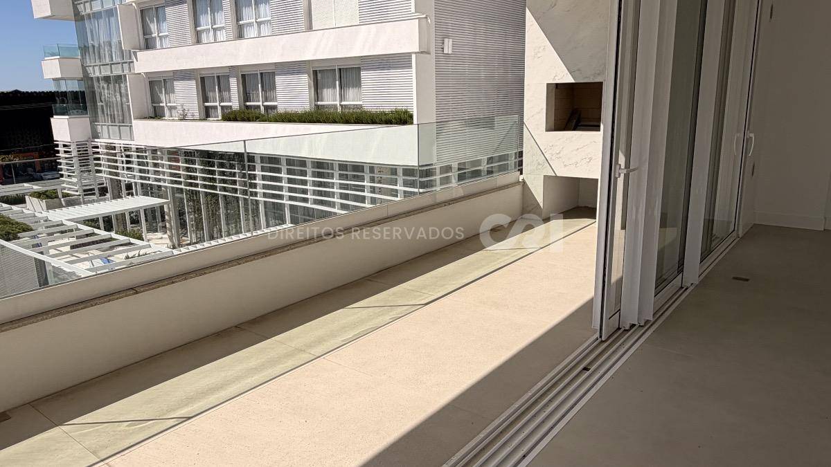 Apartamento com 3 Suítes no Riva Praia Brava em Itajaí