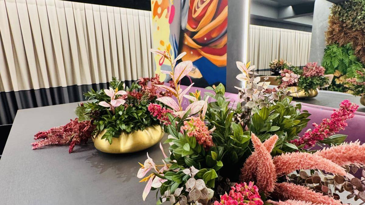 Apartamento com 4 suítes no Shanghai Tower na Meia Praia em Itapema