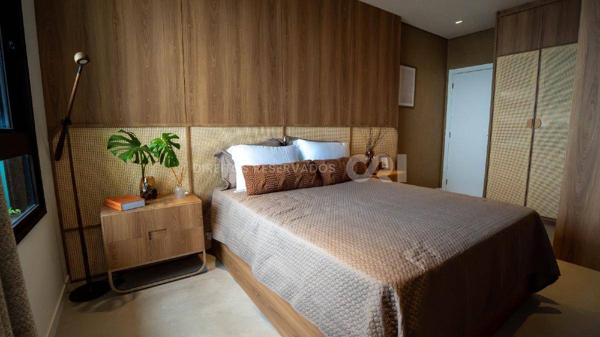 Apartamento com 4 Suítes no Mayfair, Centro de Itapema