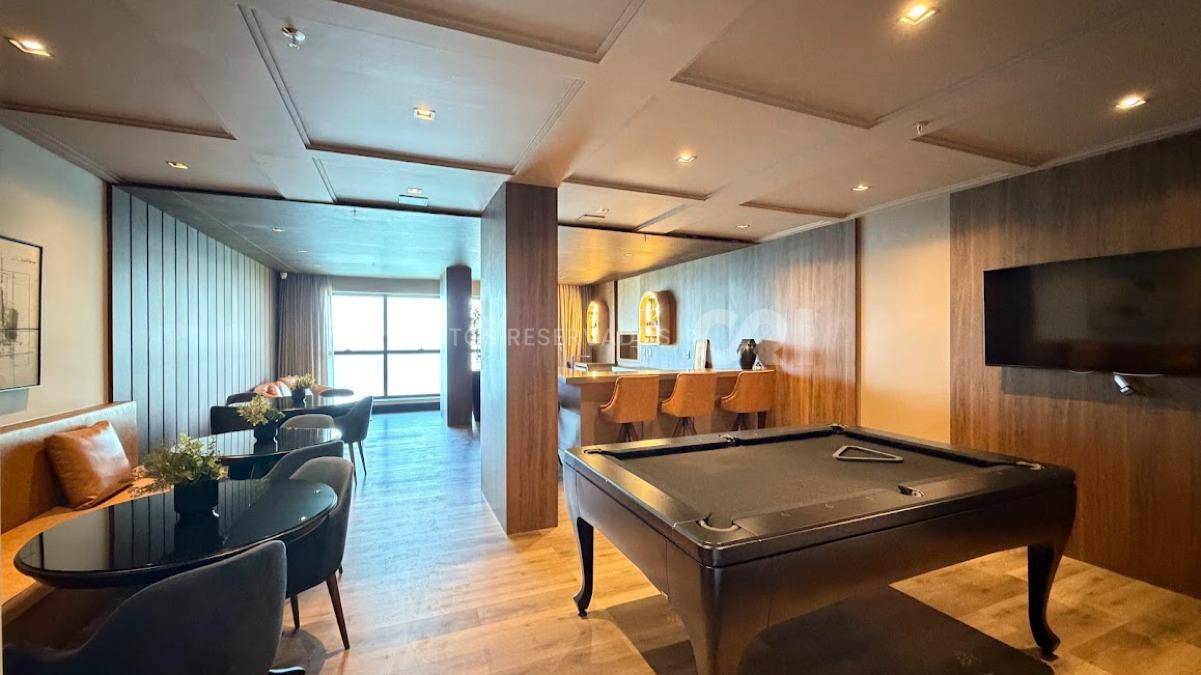 Apartamento com 3 suítes no Edifício Number One no Centro em Itapema
