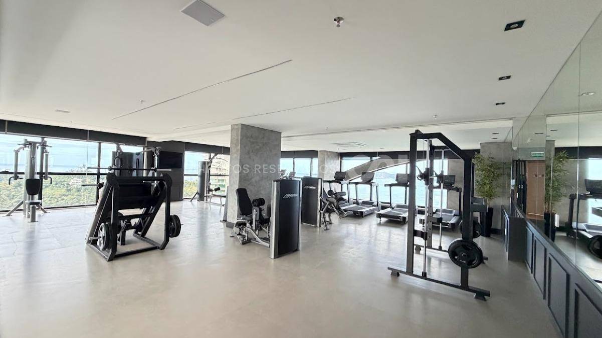 Apartamento com 3 suítes no Edifício Number One no Centro, Itapema