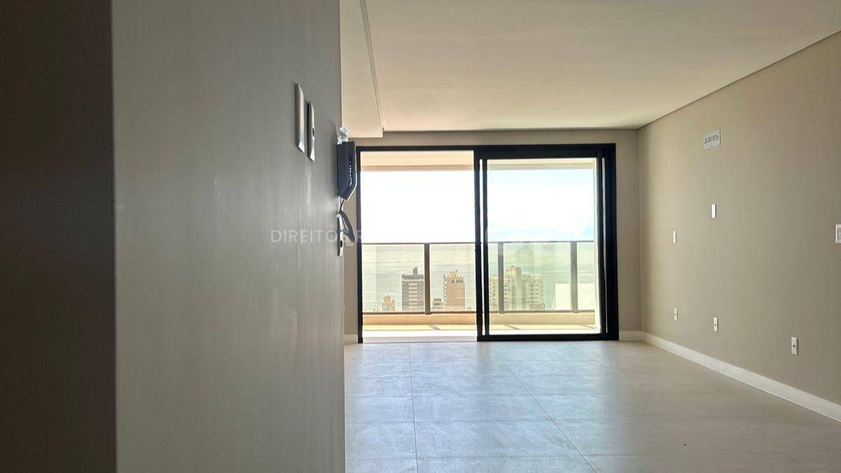 Apartamento com 3 Suítes no Torres da Brava Brisa na Praia Brava em Itajaí