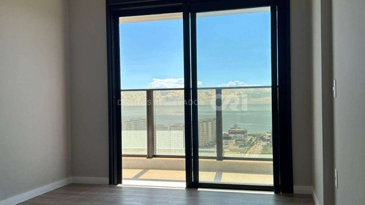 Apartamento com 3 Suítes no Torres da Brava Brisa na Praia Brava em Itajaí