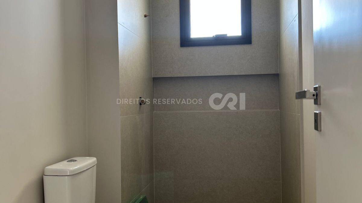 Apartamento com 3 Suítes no Torres da Brava Brisa na Praia Brava em Itajaí