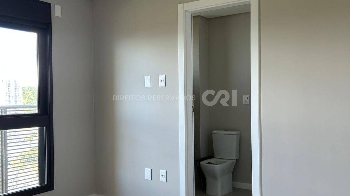 Apartamento com 3 Suítes no Torres da Brava Brisa na Praia Brava em Itajaí