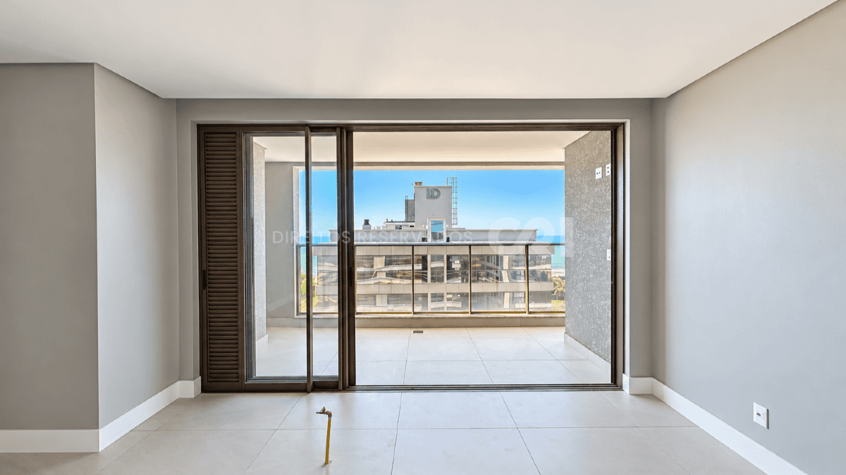 Apartamento com 3 Suítes no Ocean Wind na Praia Brava em Itajaí