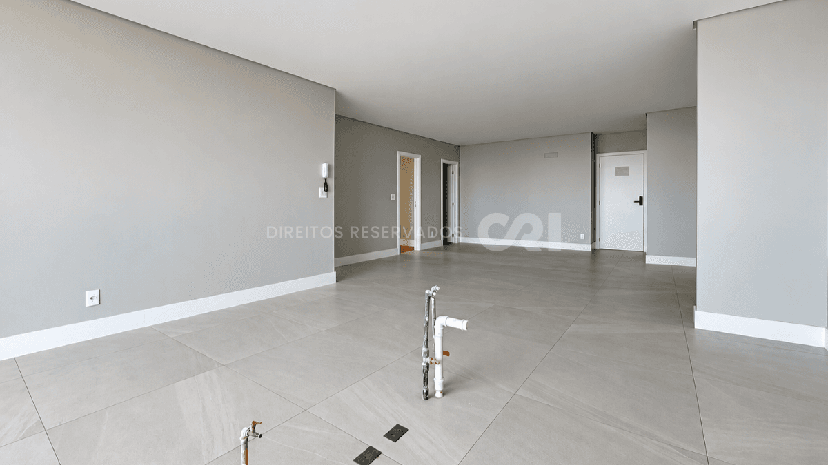 Apartamento com 3 Suítes no Ocean Wind na Praia Brava em Itajaí