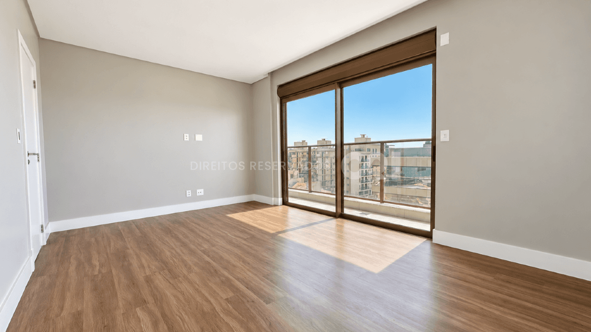Apartamento com 3 Suítes no Ocean Wind na Praia Brava em Itajaí