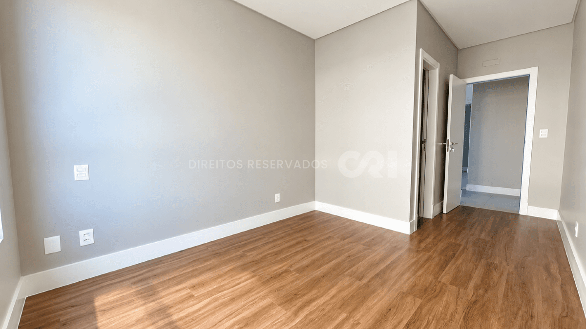 Apartamento com 3 Suítes no Ocean Wind na Praia Brava em Itajaí