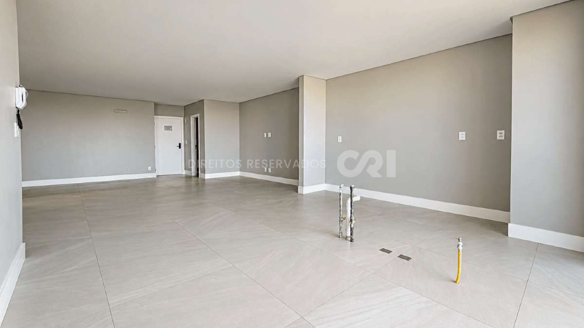 Apartamento com 3 Suítes no Ocean Wind na Praia Brava em Itajaí