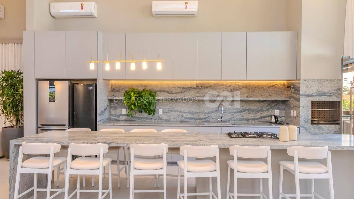 Apartamento com 3 Suítes no Ocean Wind na Praia Brava em Itajaí