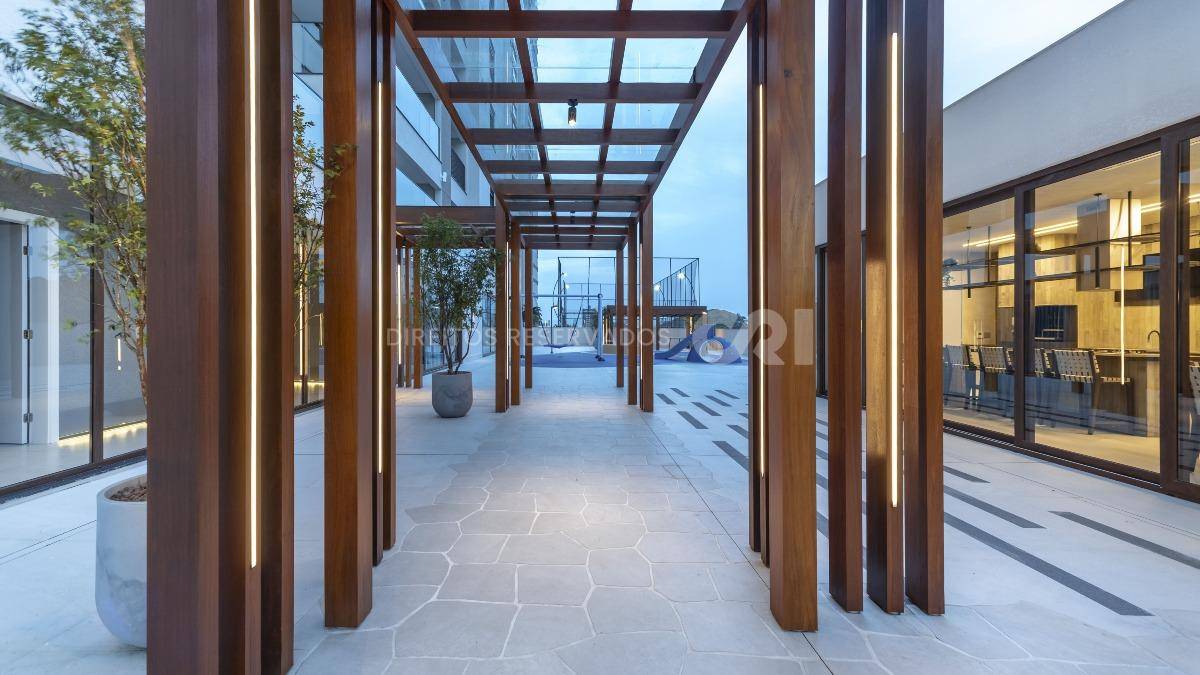 Apartamento com 2 Suítes no Torres da Brava Sirena na Praia Brava em Itajaí