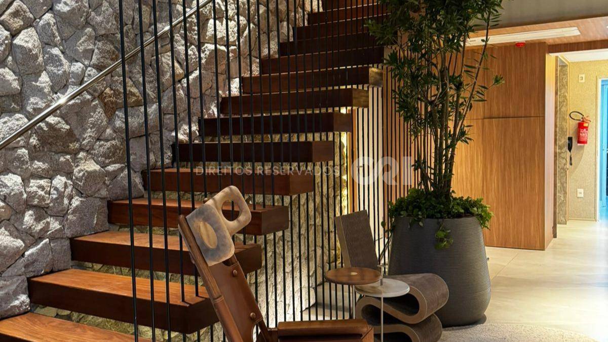 Apartamento com 3 suítes no Brava Sixteen na Praia Brava em Itajaí