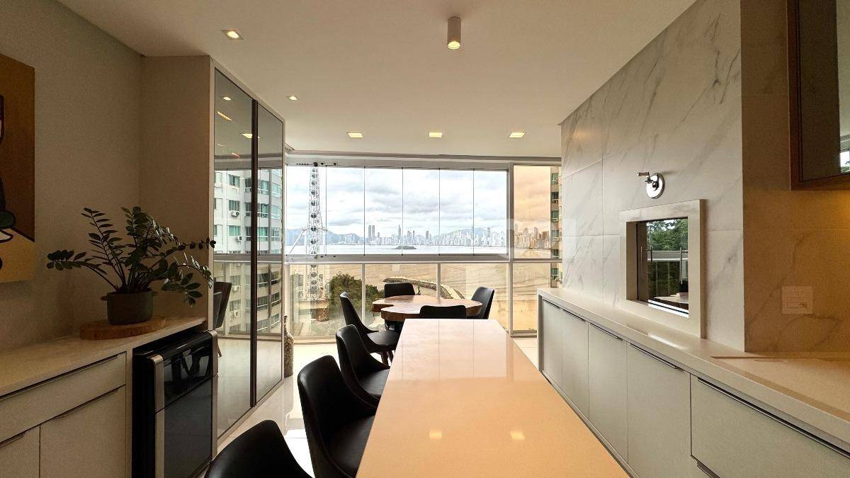 Apartamento com 4 Suítes no Italian no Pioneiros em Balneário Camboriú