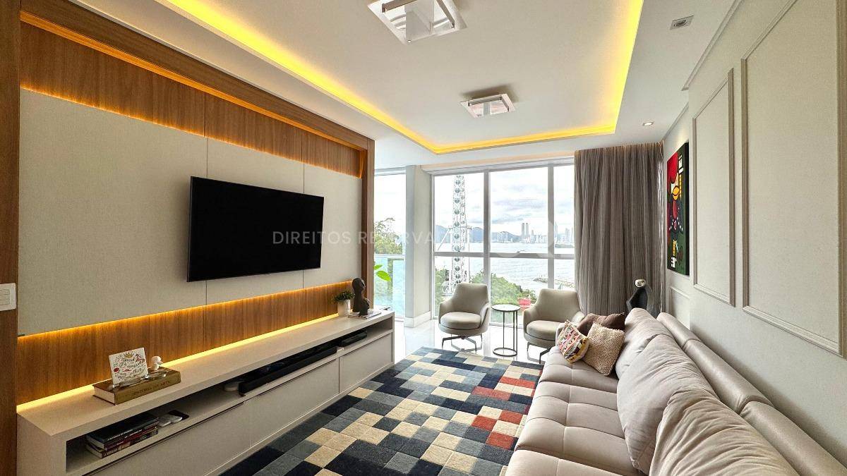 Apartamento com 4 Suítes no Italian no Pioneiros em Balneário Camboriú