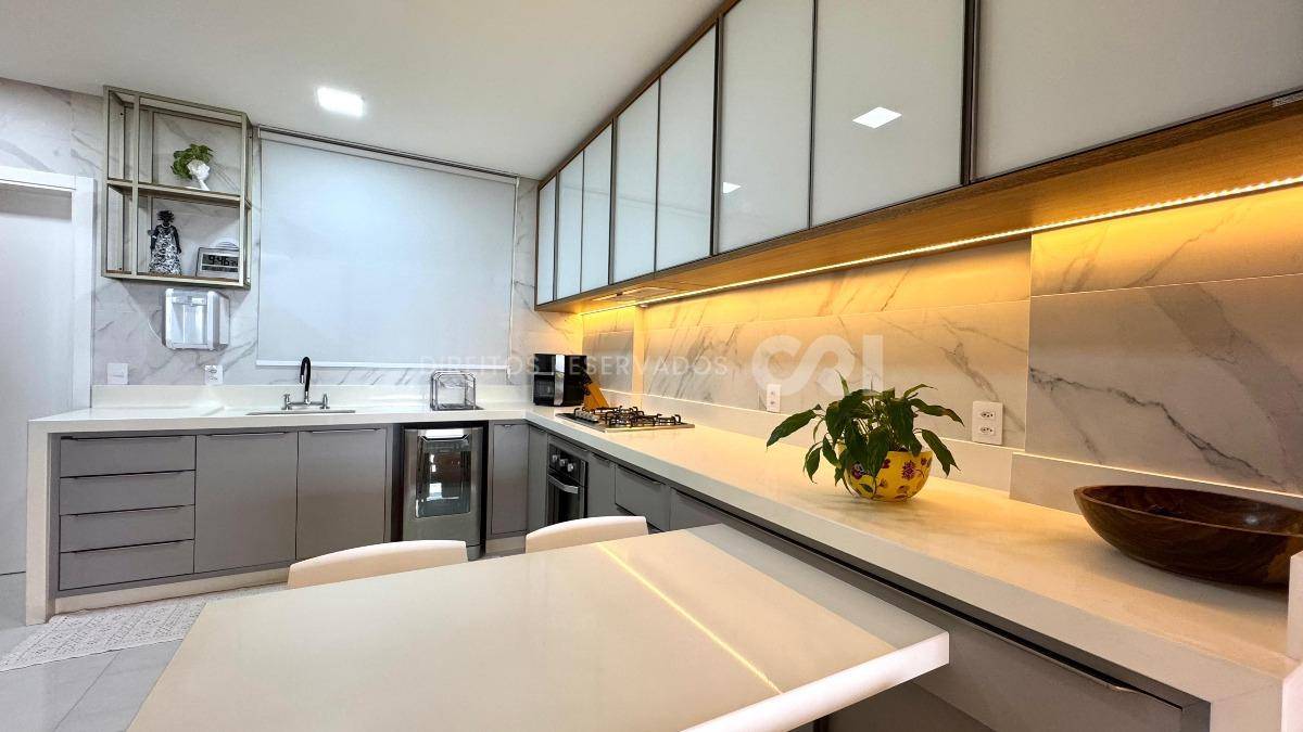 Apartamento com 4 Suítes no Italian no Pioneiros em Balneário Camboriú