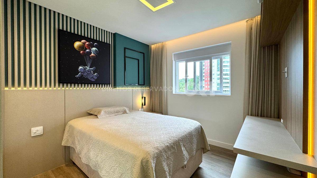 Apartamento com 4 Suítes no Italian no Pioneiros em Balneário Camboriú