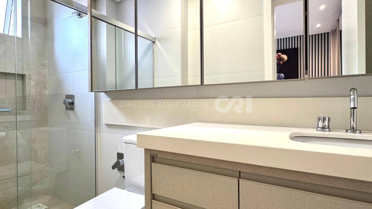 Apartamento com 4 Suítes no Italian no Pioneiros em Balneário Camboriú
