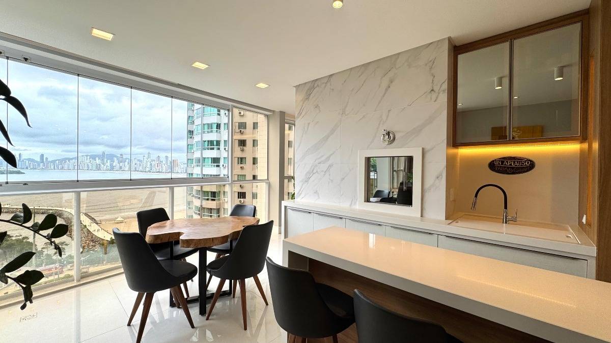 Apartamento com 4 Suítes no Italian no Pioneiros em Balneário Camboriú