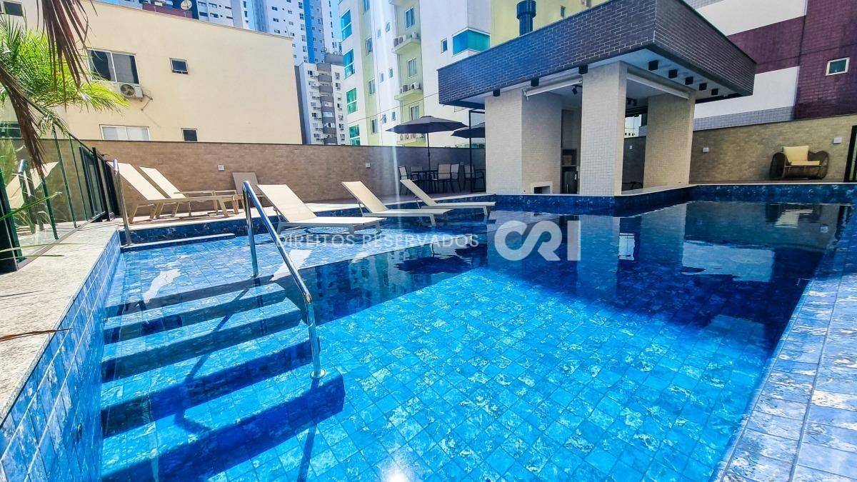 Apartamento com 4 dormitórios sendo 2 suítes no Tesla Residencial no Centro de Balneário Camboriú