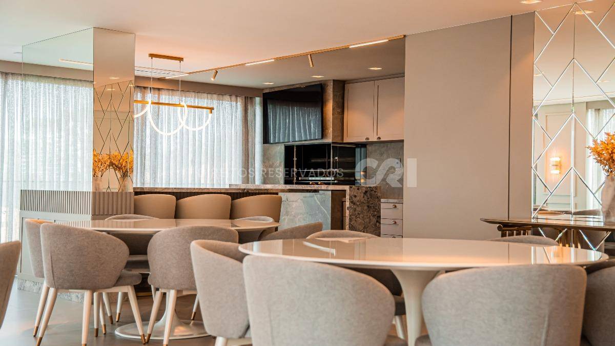 Apartamento com 110m² de 3 dormitórios no Torres da Brava na Praia Brava em Itajaí