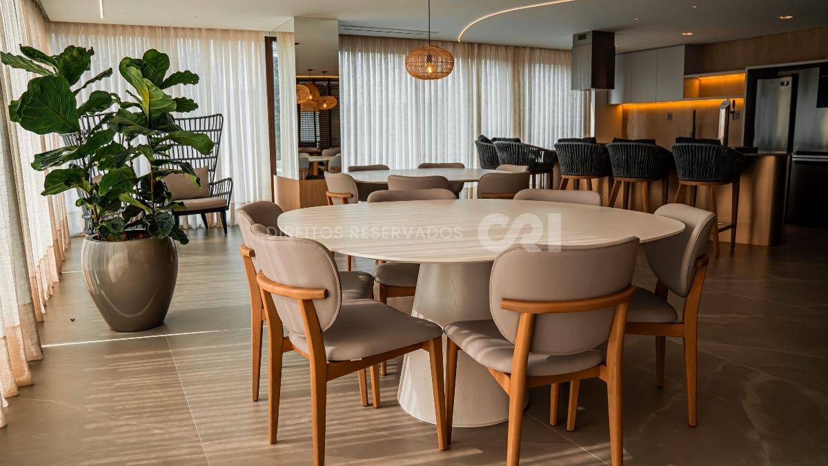 Apartamento com 110m² de 3 dormitórios no Torres da Brava na Praia Brava em Itajaí