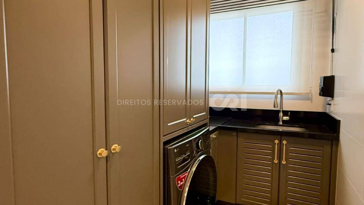 Apartamento frente mar com 4 Suítes no Jardim Europa, Perequê, Porto Belo