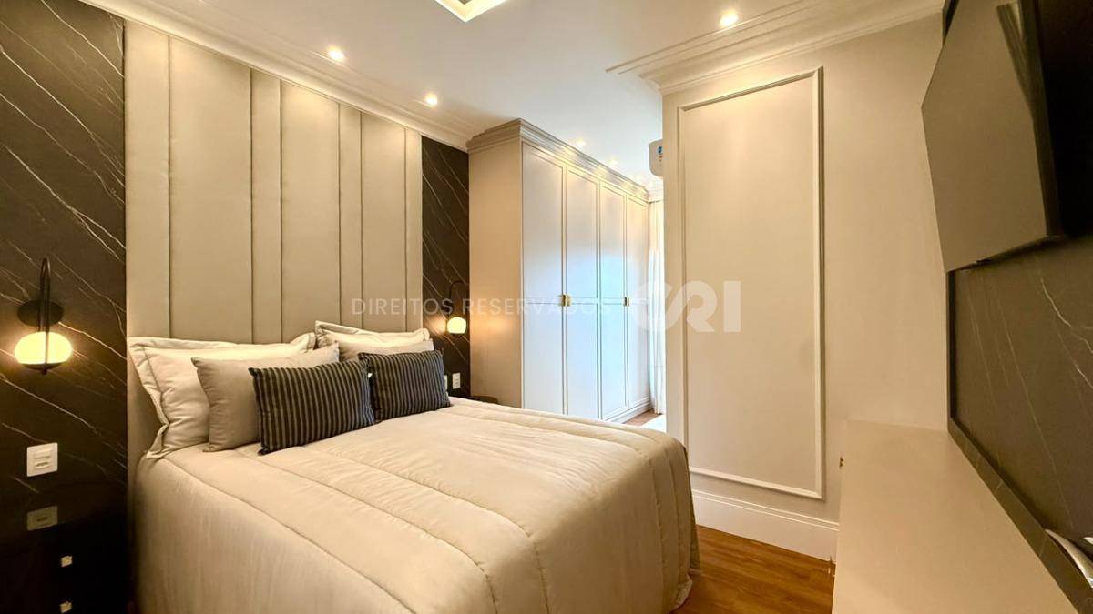 Apartamento frente mar com 4 Suítes no Jardim Europa, Perequê, Porto Belo