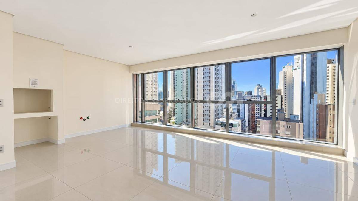 Apartamento no Edifício Vitra by Pininfarina com 04 Suítes no Centro em Balneário Camboriú