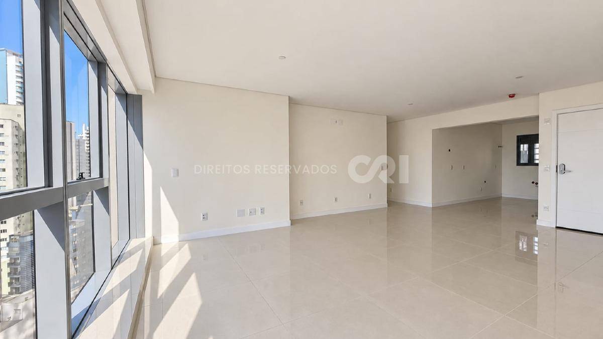 Apartamento no Edifício Vitra by Pininfarina com 04 Suítes no Centro em Balneário Camboriú