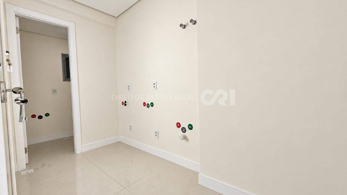 Apartamento no Edifício Vitra by Pininfarina com 04 Suítes no Centro em Balneário Camboriú